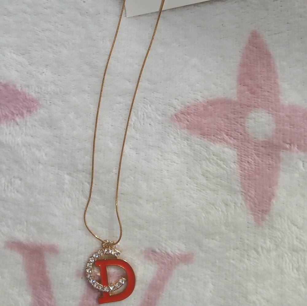 Chic Gold and Red Pendant Necklace And Earrings Set-Perfect For The Holidays!